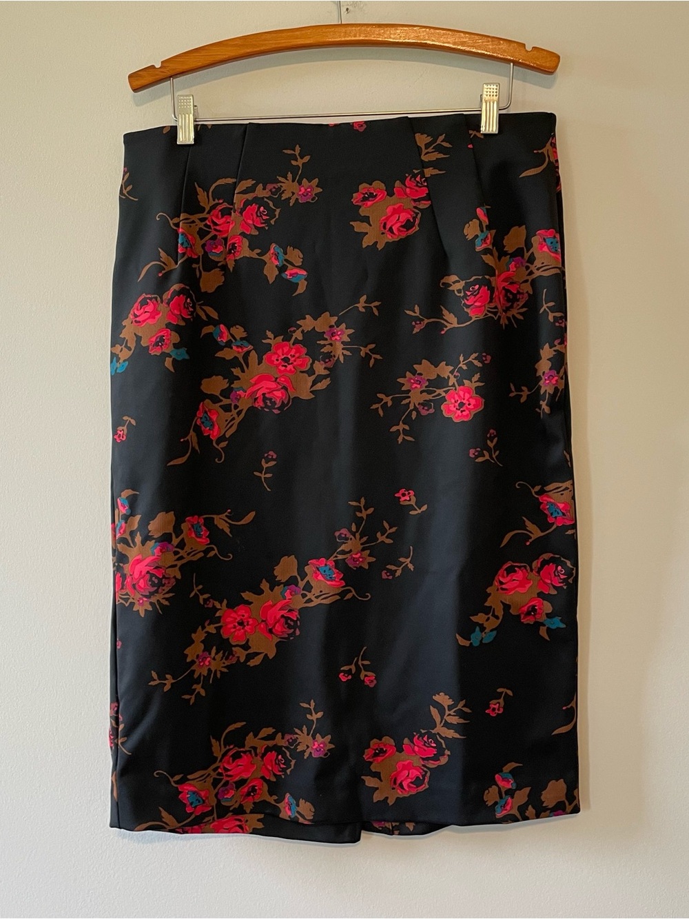 Lane Bryant Floral Midi Skirt Size 14 Scuba Pencil Elastic Waist Stretchy